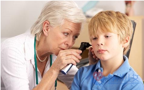 儿童听力障碍分哪些病因和类型？